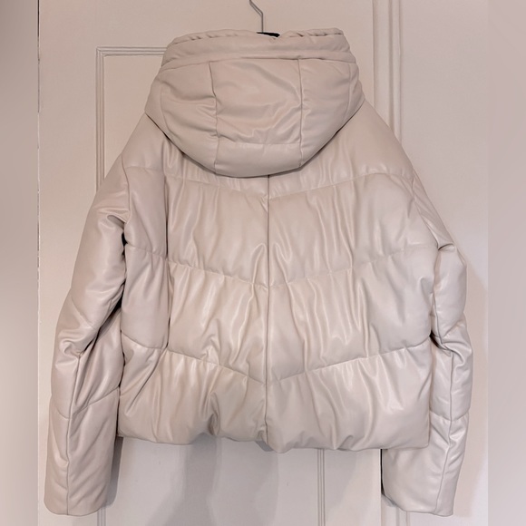 Zara Ecru Color Faux Leather Puffer Jacket. - Picture 7 of 7